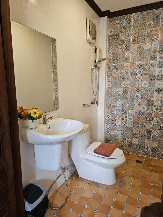 Banchan Hostel Phra Nakhon Si Ayutthaya Exteriör bild