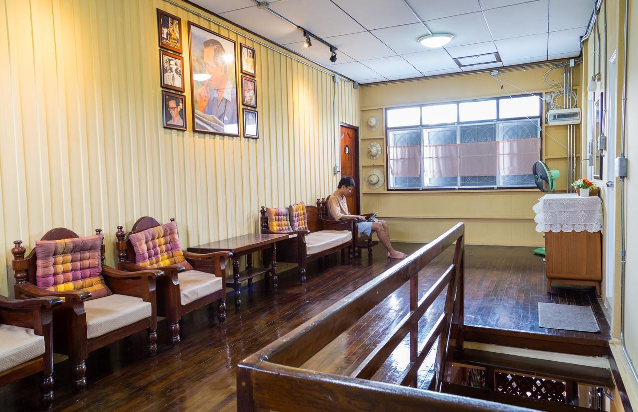 Banchan Hostel Phra Nakhon Si Ayutthaya Exteriör bild
