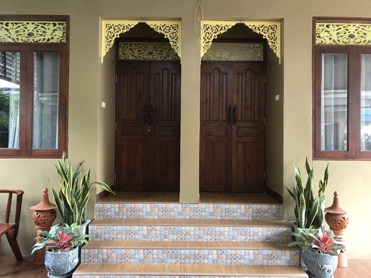 Banchan Hostel Phra Nakhon Si Ayutthaya Exteriör bild