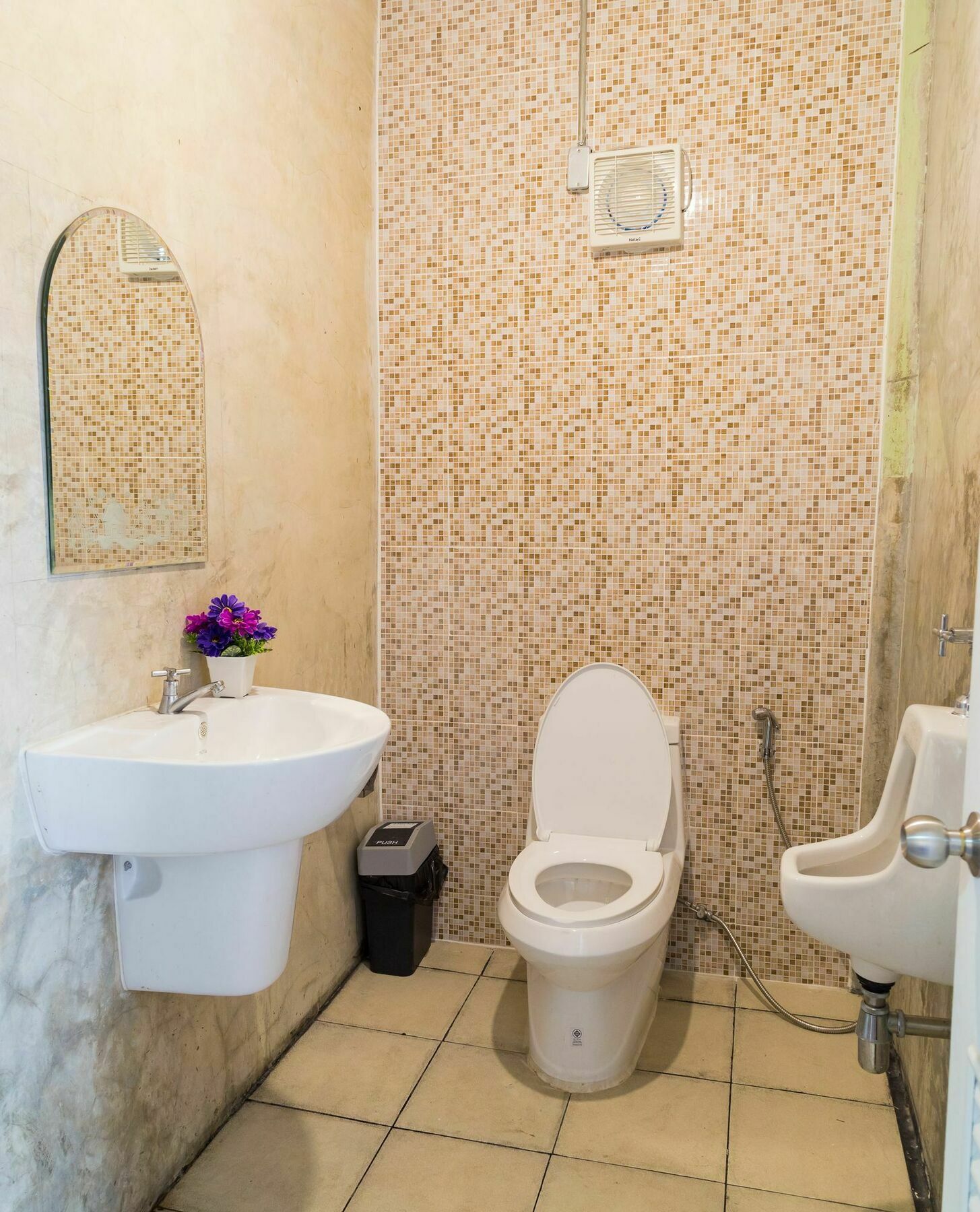 Banchan Hostel Phra Nakhon Si Ayutthaya Exteriör bild