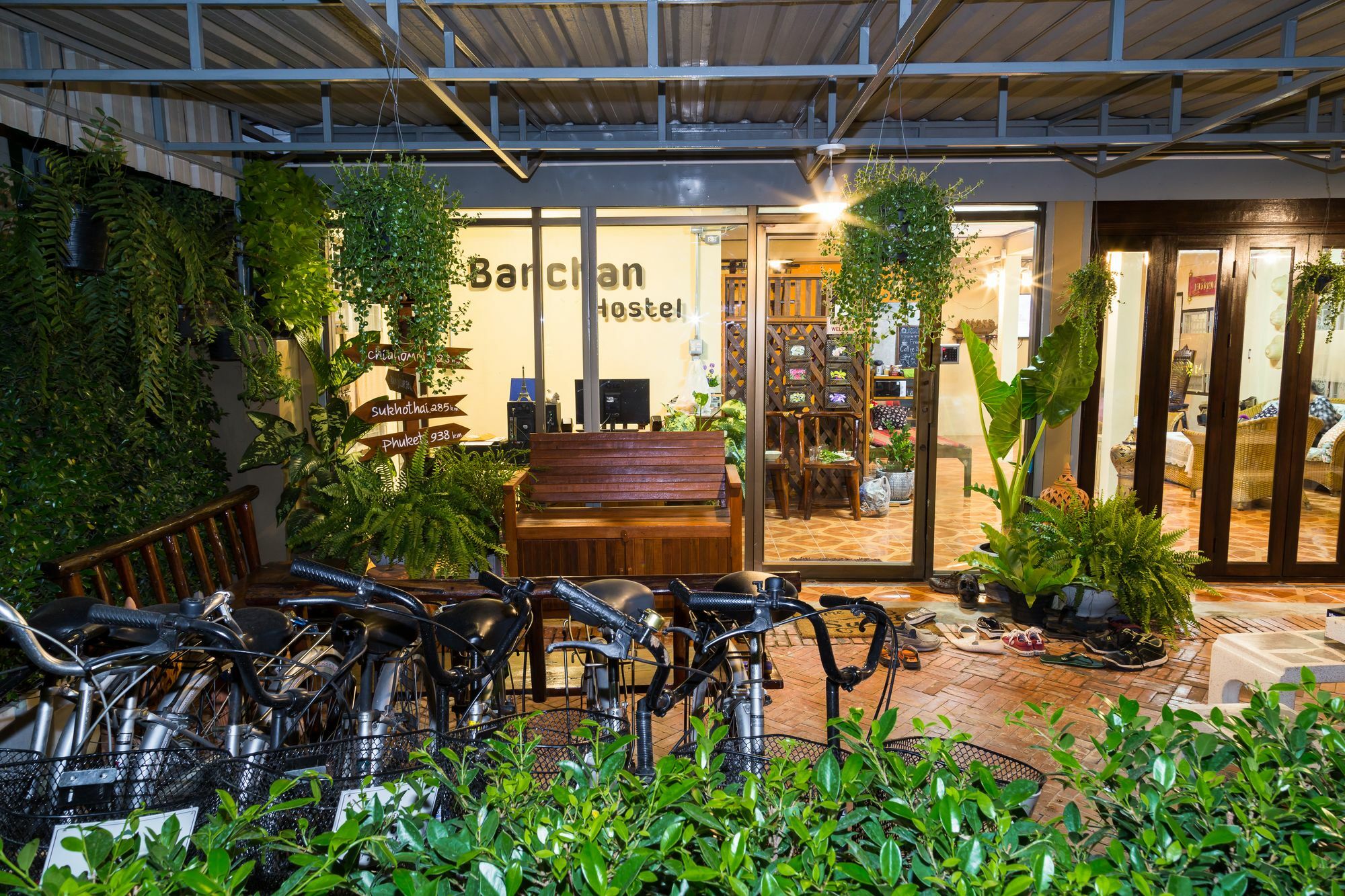 Banchan Hostel Phra Nakhon Si Ayutthaya Exteriör bild